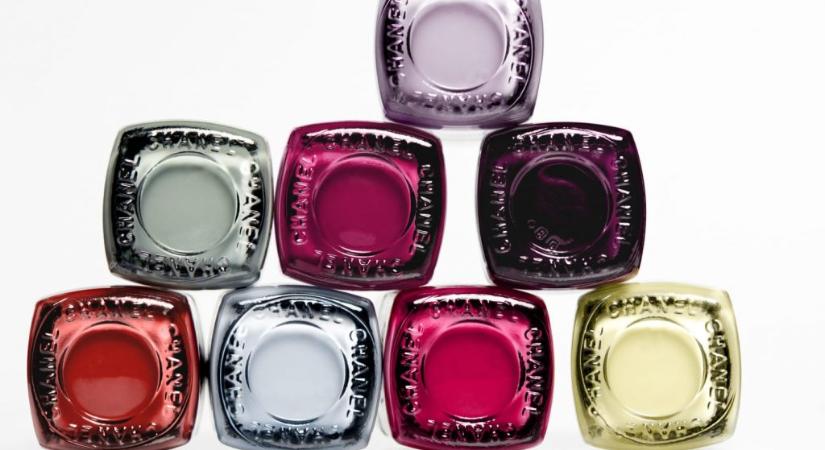 Szexi színekkel bővült a Chanel körömlakkok palettája