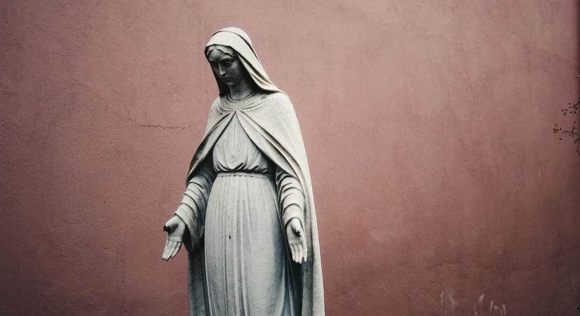Nem imádkozni ment, Szűz Mária szobrot lopott egy VI. kerületi templomból