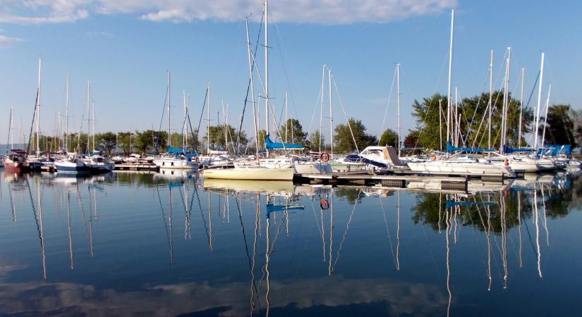 Munkavégzés a Balatonon - mit kínál a turisztikai régió? Munkaerő-piaci áttekintés és a Jooble ajánlatai