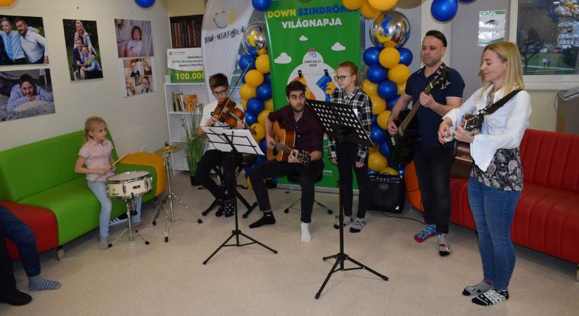 Adományoztak a Down-szindróma világnapján Zalaegerszegen