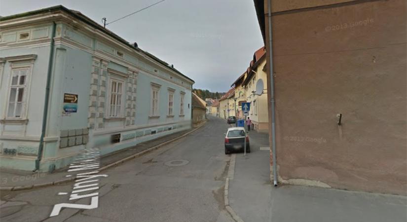 Holnapig lehet észrevételezni a kőszegi Zrínyi Miklós utca átnevezését