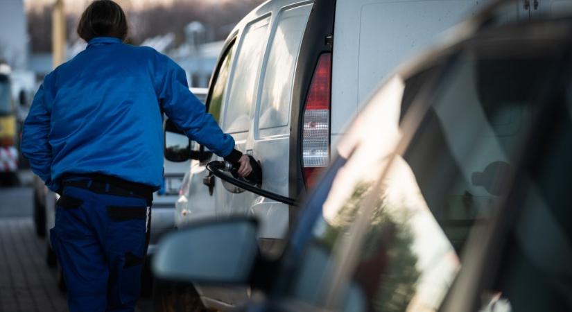 Zuhan a Brent olaj ára – a magyar benzinkutakon ez várható péntektől