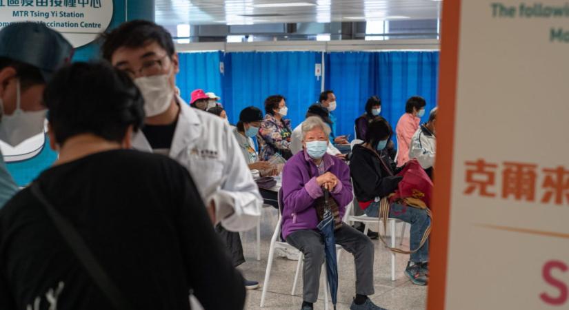Peking jóváhagyta az első kínai gyártmányú, mRNS alapú védőoltást
