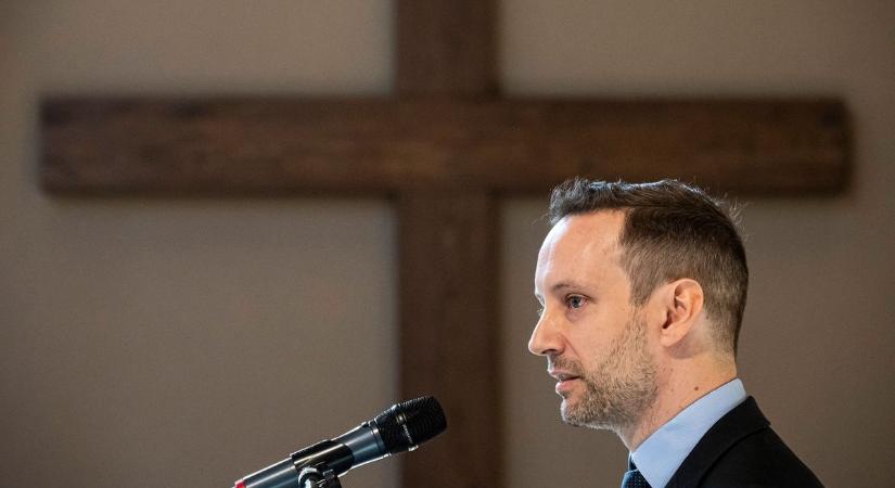 Azbej Tristan: azonnali fegyverszünetre van szükség