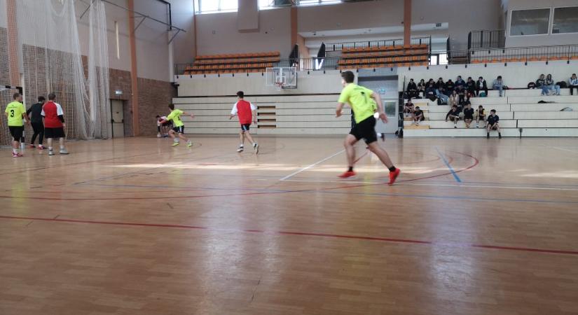 Első lett az Eötvös csapata a Centrum Futsal Torna körzeti döntőjében