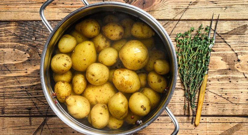 5 okot mondunk arra, hogy soha NE öntsd ki a krumpli főző vizét