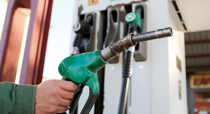 Ismét csökkenhet az üzemanyag ára! De mennyivel?