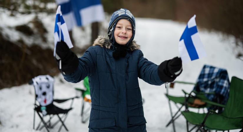 Ingyenes nyaralást kínálnak a finnek, hogy megtanítsák, hogyan kell boldognak lenni