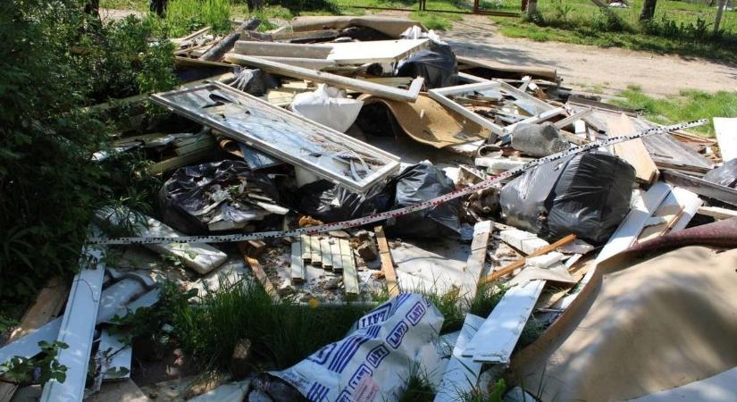 Közel egy tonnányi hulladékot hagytak illegálisan Nagykanizsán