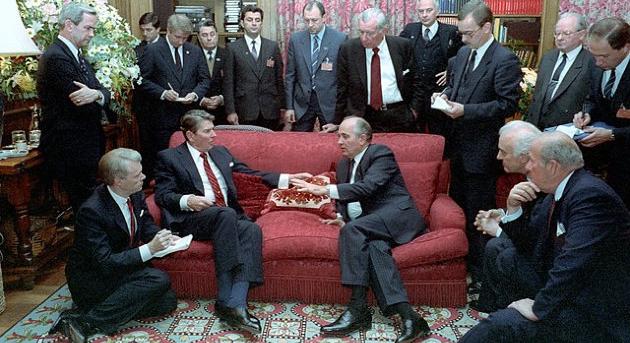 Térdre kényszerítették a Szovjetuniót Reagan csillagháborús tervei