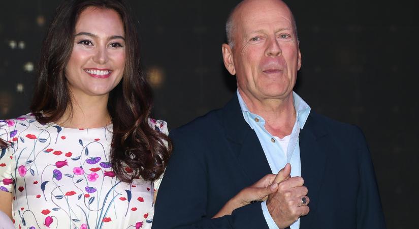 Bruce Willis és felesége megújították a házassági fogadalmukat, míg Bruce még emlékszik rá