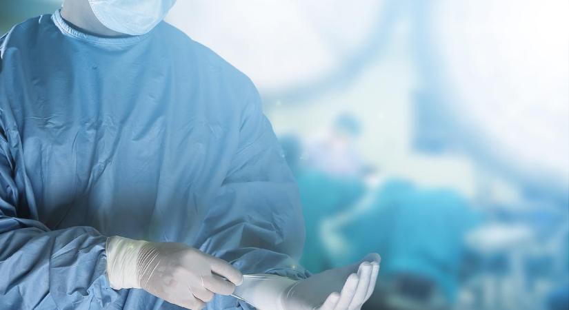 Fertőtlenítőszert használtak sóoldat helyett műtét közben – meghalt a beteg a Baranya vármegyei kórházban