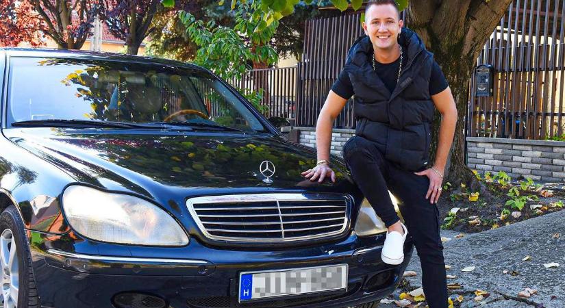 Ebben a kocsiban hódította meg az országot Zámbó Jimmy: Peter Šrámek megmutatta a Blikknek a Király 26 milliós Mercedesét - videó