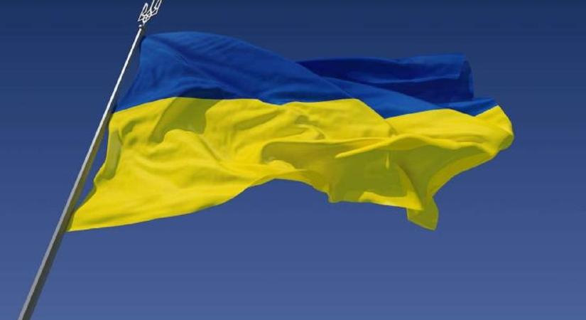 Igazi fricska Oroszországnak! A sikeres dróntámadás után most ukrán zászló leng a Krím félszigeten