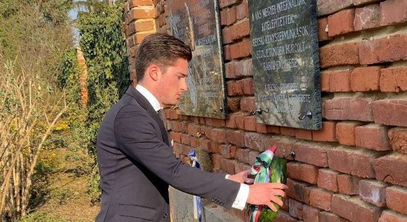 Megemlékezés a Martineum Felnőttképző Akadémia udvarán – 73 éve állították fel a recski internálótábort