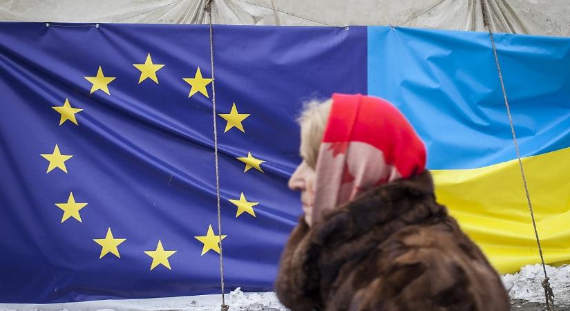 Hajlandó feltölteni az EU a kiapadt ukrajnai lőszerkészleteket, de az ukrán elnök is kért valamit