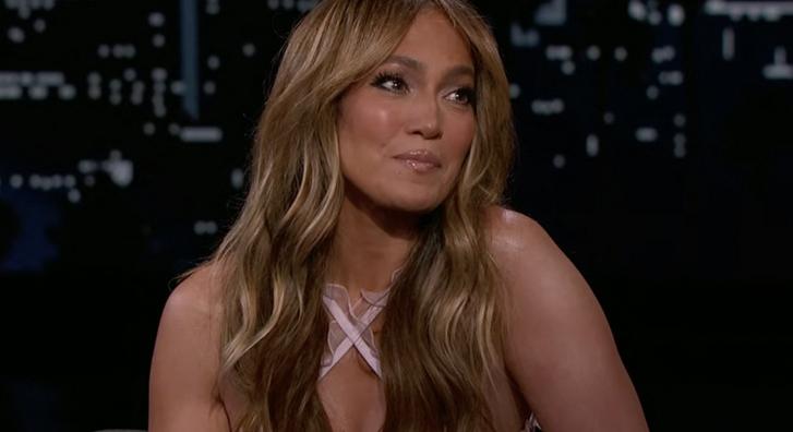 Merész fotósorozatot vállalt be az 53 éves Jennifer Lopez