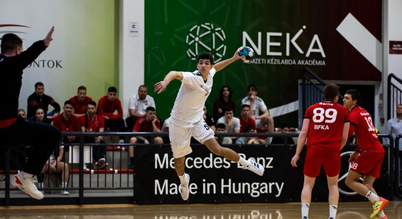 Fotókon mutatjuk a NEKA - Veszprém U18-as kézilabda mérkőzést