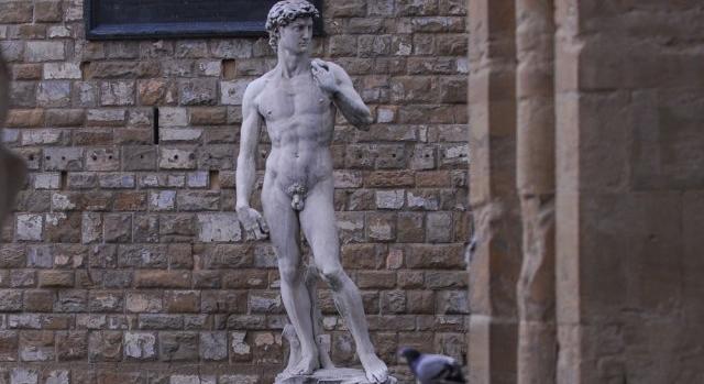 A szülők pornográfnak ítélték Michelangelo Dávid-szobrát, az iskolaigazgatónak mennie kellett