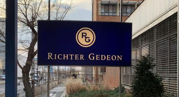 Kiderült, hogy mennyi pénzt ad a tulajdonosainak a Richter