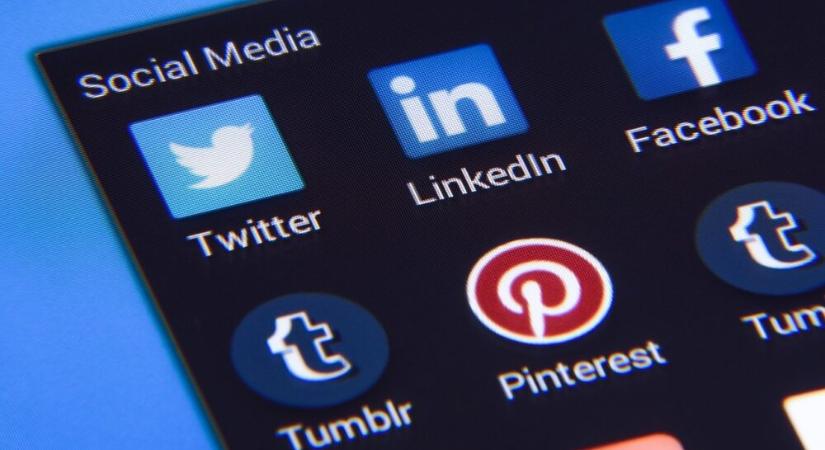 Korlátozzák a tinik hozzáférését a közösségi médiához egy USA-tagállamban