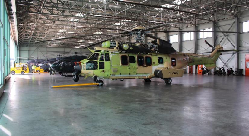 Itt van a Honvédség új H225M típusú helikoptere (GALÉRIA)