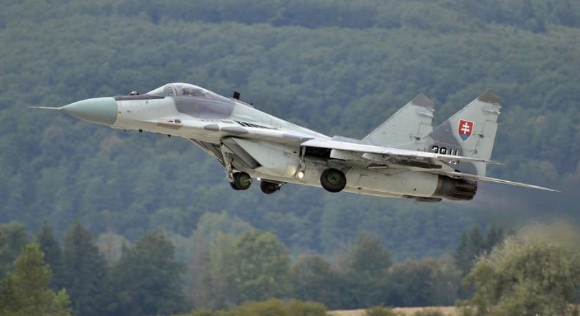 Megérkezett az első négy szlovák MiG 29-es vadászgép Ukrajnába