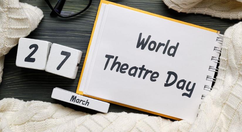 Mobilhumor Tiszaújvárosban a színházi világnapon
