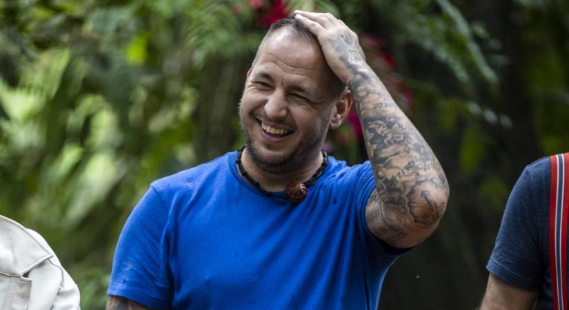 Curtis Majkáról: Nem beszélünk, nem is futunk össze sehol, én olyan gazdag környéken nem járkálok, amerre ő