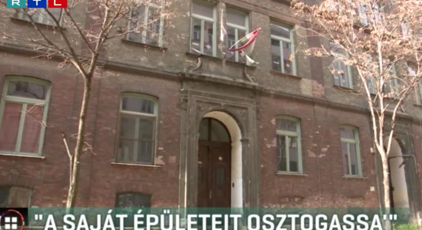 Budapest ellenzéki polgármesterei nem akarják átadni a kerületi iskolaépületek tulajdonjogát az igénylő egyházaknak