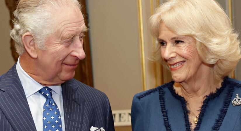 Elképesztő titok derült ki Károly király és Kamilla első találkozásáról