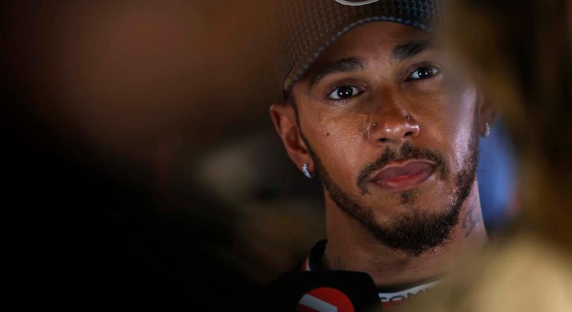 Hamilton próbál türelmes lenni, nem akarja otthagyni a Mercedest