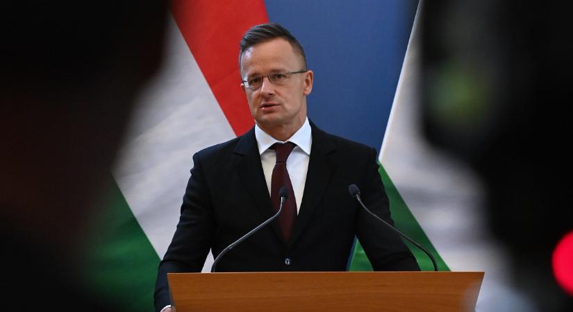 Szijjártó Péter: Magyarország tudja támogatni Ukrajna transzatlanti és európai integrációját, amíg a kárpátaljai magyar iskolák veszélyben vannak
