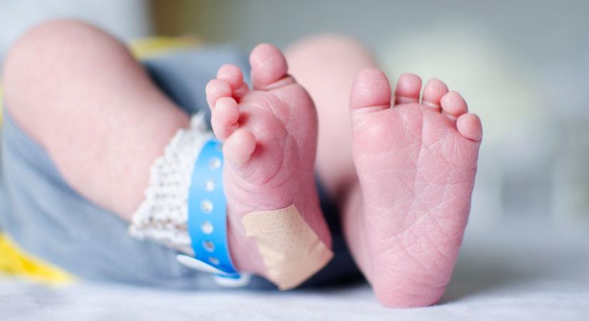 Százezer brit csecsemő génjeit kétszáz betegségre szűrik