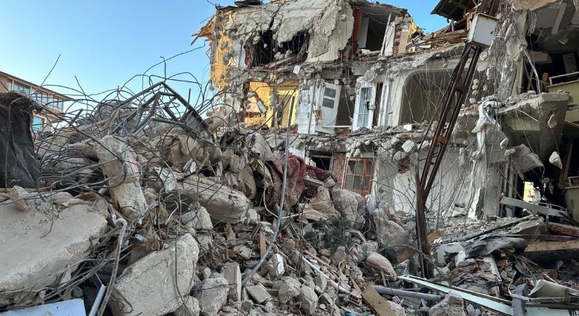 Újabb földrengés rázta meg Törökországot szombat hajnalban