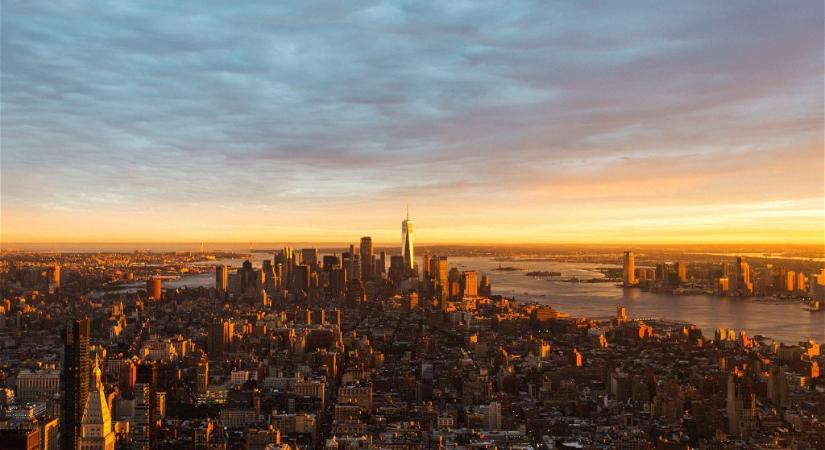 Curtis fellépett New Yorkban, rengeteg magyar rajongó vette körül (fotó)