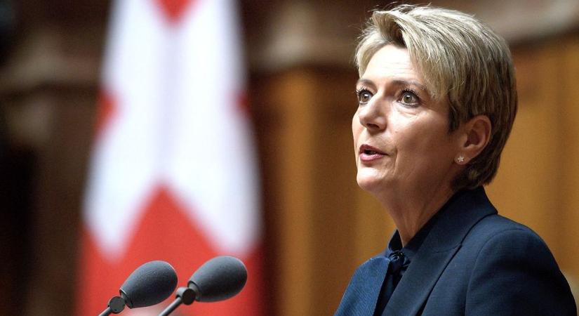 Kormányzati beavatkozás nélkül tragikus lehetett volna a svájci bankpánik