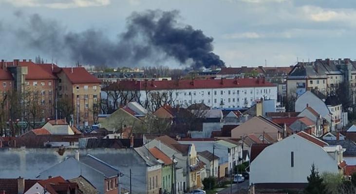 Hatalmas füst Debrecen fölött – itt a katasztrófavédelem válasza