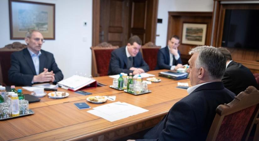 Szokatlan időpontban, szombat délután hívott össze kormánykabinet-ülést Orbán Viktor