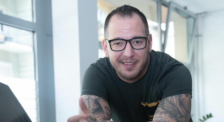 Curtis és Szijjártó Péter a neten spanolgattak: a rapper próbálkozott, de végül nem jött össze a New York-i találkozó