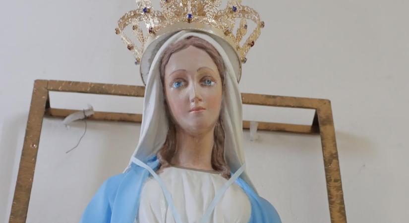 Égi jel: könnyeznek a Mária-szobrok. Pásztó után Galgahévízen is sír a Madonna
