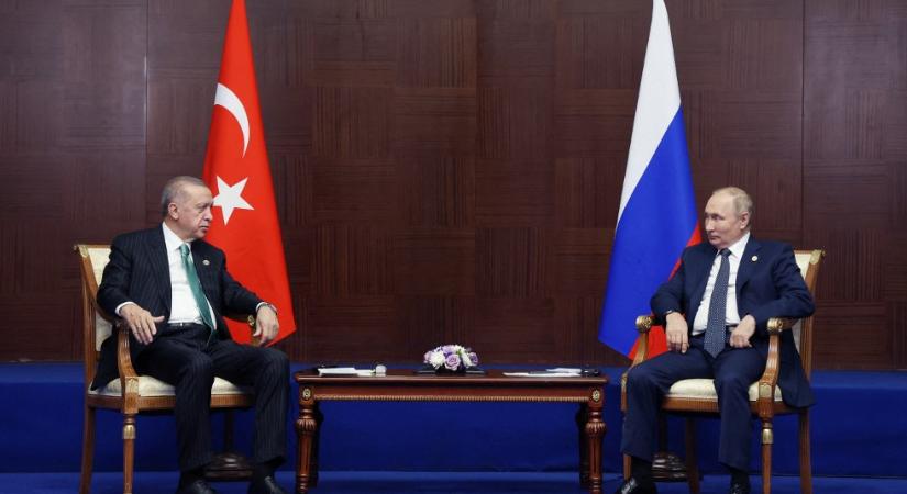 Telefonon tárgyalt egymással Erdoğan és Putyin