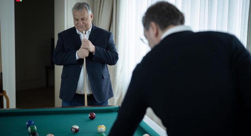 Dákót ragadott Orbán Viktor – Videót is posztolt róla