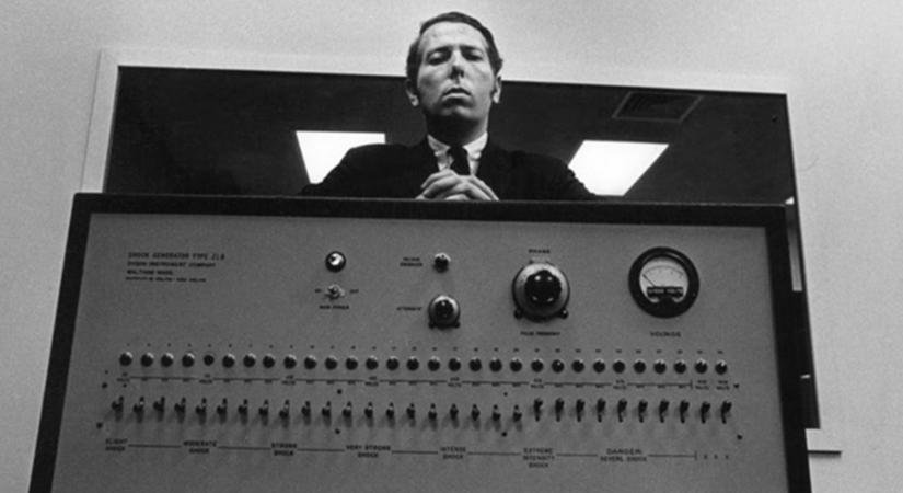 Halálos áramütés egy rossz válaszért: a hírhedt Milgram-kísérlet