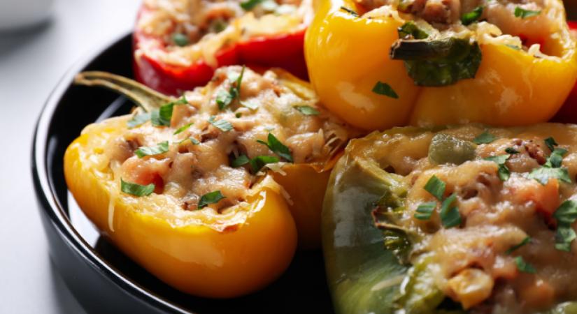 Töltött paprika, na de nem a hagyományos módon! Gyors, egyszerű és mennyeien finom