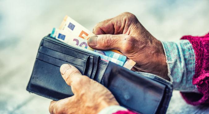 Szociális Biztosító: Az öregségi átlagnyugdíj 576 euróra emelkedett