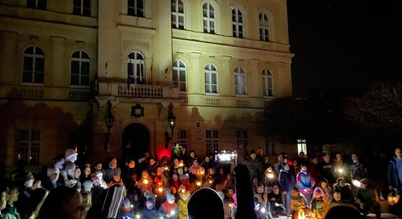 A Föld órája Komáromban