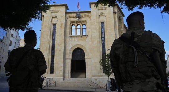Libanonban csak a fél ország állította át az órát, teljes a káosz
