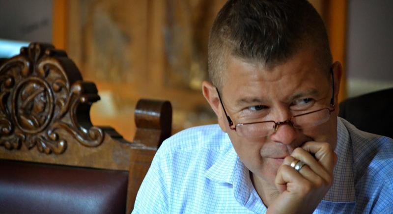 „Mindenhová a vers felől érkezem” – interjú Fekete Vince költővel, szerkesztővel