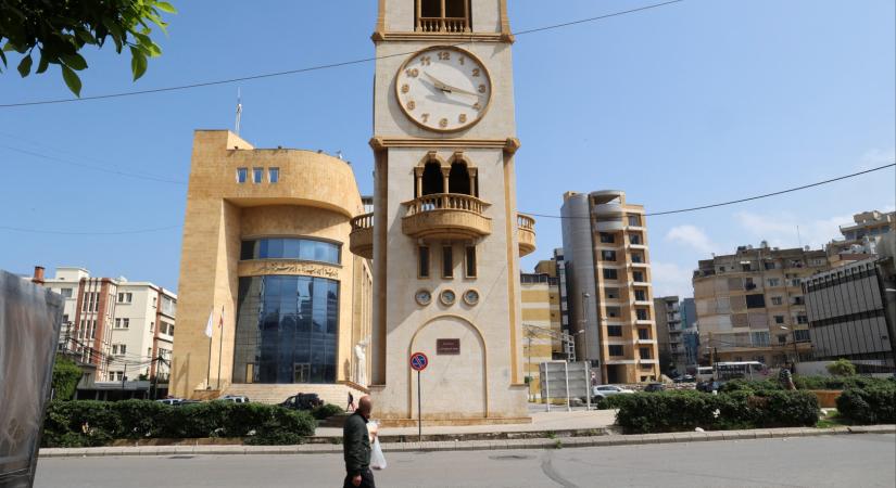 Rivális időzónák osztották meg Libanon polgárait